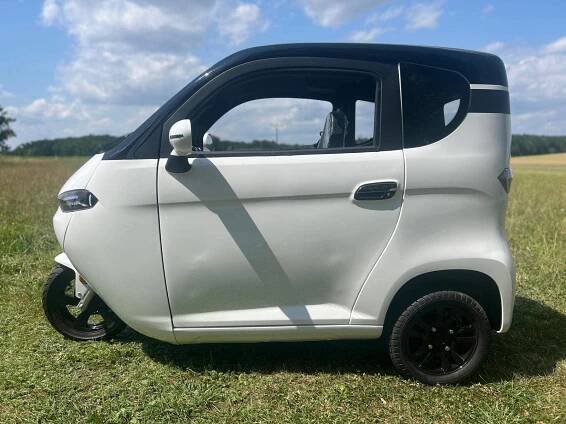 Leramotors Elektrická tříkolka s kapotou, lze řídit i bez ŘP (NOVÁ, 2024), 149.990 Kč