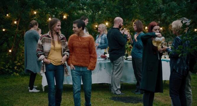 Tuva Novotny, Ruby Dagnall - Rosemari - Z filmu