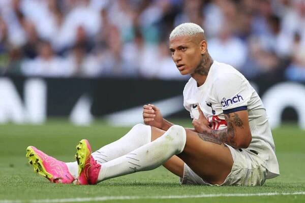 Richarlison had no shots against Man Utd - is the problem him or Spurs' system?