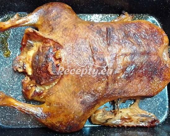 ᐉ Velikonoční pečená husa s nádivkou - recepty.eu
