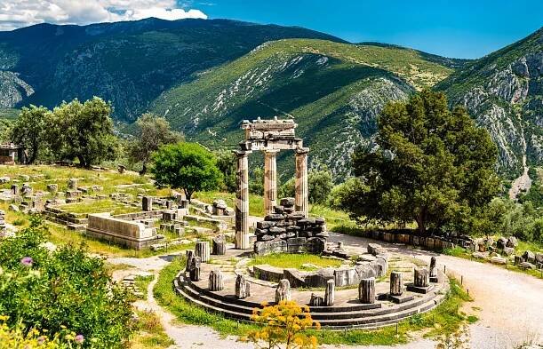 Delphi v říjnu 2025 - Počasí a Průměrná teplota v říjnu - Řecko
