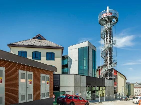 Návštěvnické centrum, varna a rozhledna v areálu pivovaru BERNARD