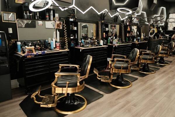 Premier Pittsburgh Barbershop: Expert Haircuts & Shaves