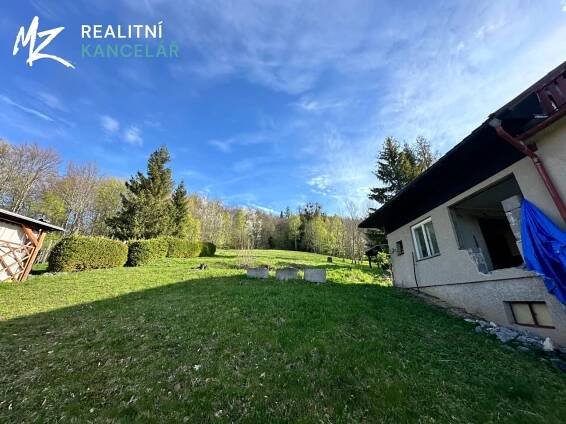 Prodej rodinného domu 1 860 m², pozemek 1 860 m² Prostřední Bečva | Reality.iDNES.cz 