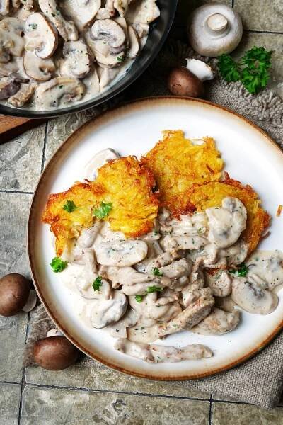 Zürcher Geschnetzeltes mit Pilzen und Kartoffelrösti