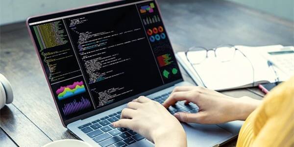 Programovací jazyk Python: Proč je ideální volbou pro začátečníky