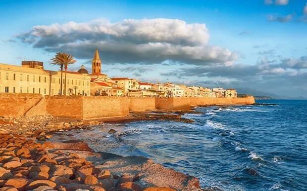 The Nuraghi Route: discover Sardinia by boat - Italia.it