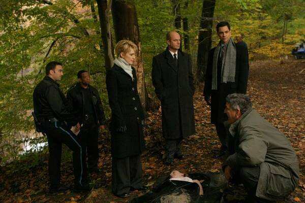 Kathryn Morris, John Finn, Danny Pino, John Benjamin Martin - Odložené případy - Přespání - Z filmu