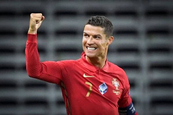 Ronaldo zřejmě zůstane v Saúdské Arábii. Podle nové smlouvy by měl vydělat více než 200 milionů dolarů za sezónu