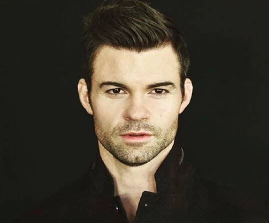 Daniel Gillies Biography - Facts, Childhood, Family Life & Achievements