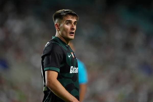 Ivan Fresneda of Sporting CP during a soccer match.