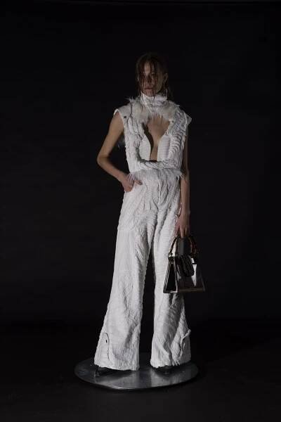 WHITE LEO FUR VEST/PANTS
