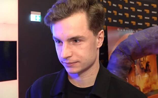Oskar Hes zavzpomínal na slavného otce a vítězství ve StarDance věnoval i jemu: „Každý tanec jsem se podíval nahoru do nebe