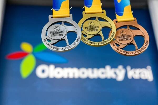 Olympiádu dětí a mládeže zahájí kapela Slza. Odtajněné jsou i medaile a sportoviště
