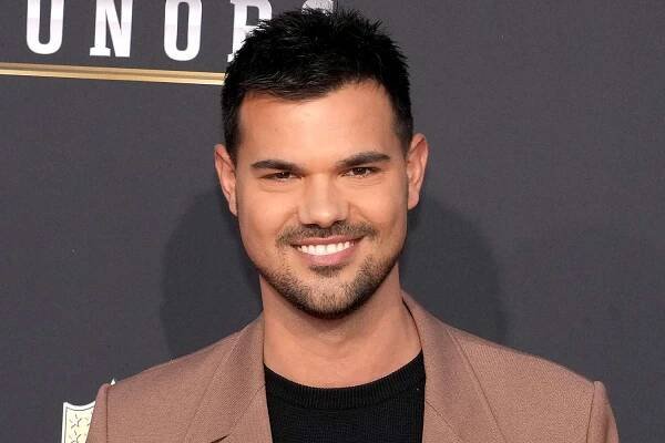 Taylor Lautner