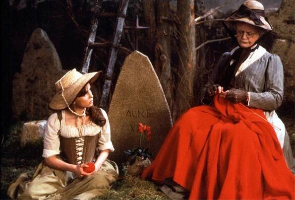Společenství vlků - Z filmu - Sarah Patterson, Angela Lansbury