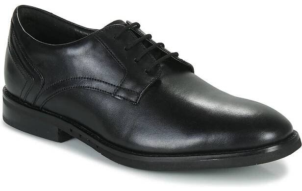 Boty Muži Šněrovací polobotky  Clarks UN HUGH LACE Černá