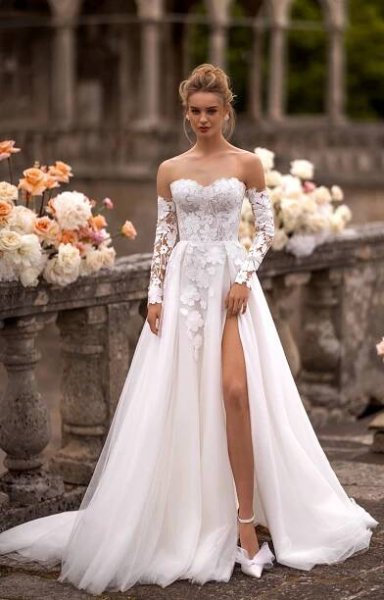 Monreal - Maya | All About Eve