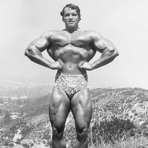 Arnie's Three-Move Kettlebell Finisher That's Designed to Get You Pumped