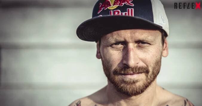 Extrémní biker Michal Maroši se v životopisném filmu svléká do naha - obrazně i doopravdy