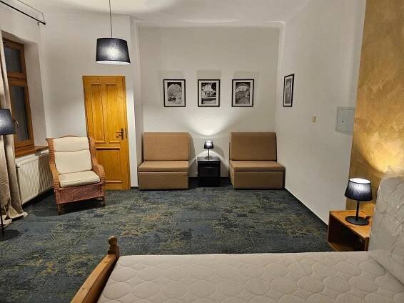 Restaurace a hotel Bílá paní s.r.o., Jindřichův Hradec | Hotel.cz