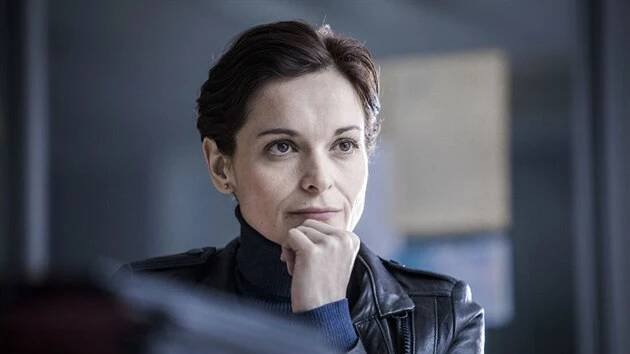 Monika Fingerová v seriálu Mamon