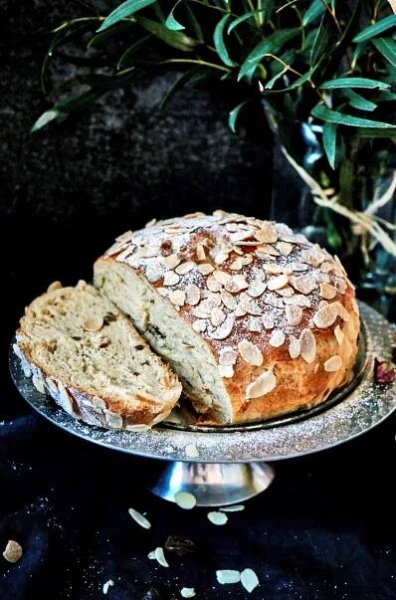 Velikonoční mazanec: recept na dokonale vláčné těsto | Slevomat.cz