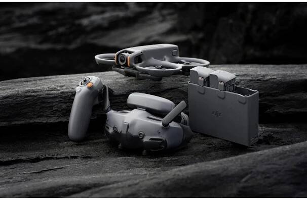 DJI Avata 2 Fly More Combo + baterie 3 ks