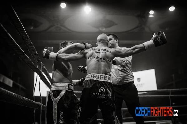 Michal Dufek: S Parlagim to bude boj - www.czechfighters.czwww.czechfighters.cz