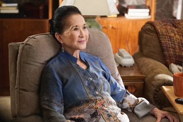 Huangovi v Americe - The Gloves Are Off - Z filmu - Lucille Soong