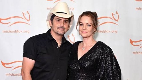 Brad Paisley Gives Wife Kimberly Williams-Paisley An Easter “Manicure” In Hilarious Video