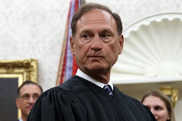Justice Samuel Alito releases financial disclosure report