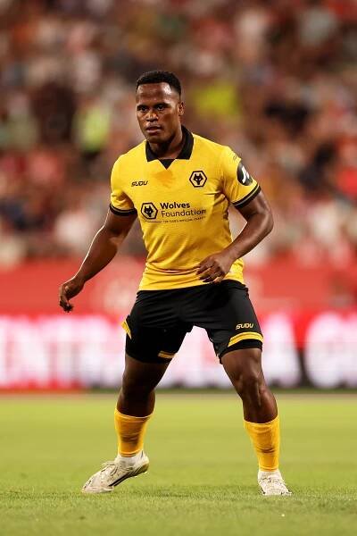 Jhon Arias of Wolverhampton Wanderers in action.