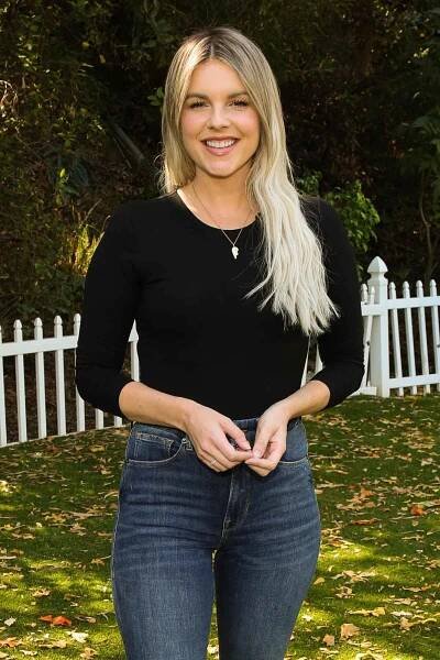 Stars Who ve Moved to Tennessee Melissa Joan Hart Steven Tyler Reese Witherspoon and More Ali Fedotowsky Manno 1279055489
