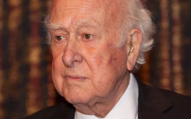 Galerie: Zemřel vědec Peter Higgs. Za objev „božské částice“ dostal Nobelovu cenu - Galerie - Echo24.cz