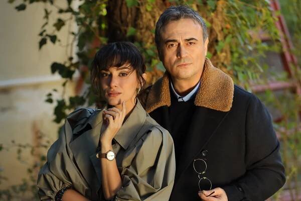 Annemizi Saklarken - Z natáčení - Hande Doğandemir, Kutsi