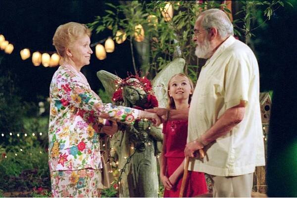 BECAUSE OF WINN DIXIE EVA MARIE SAINT, ANNASOPHIA ROBB B.J. HOPPER