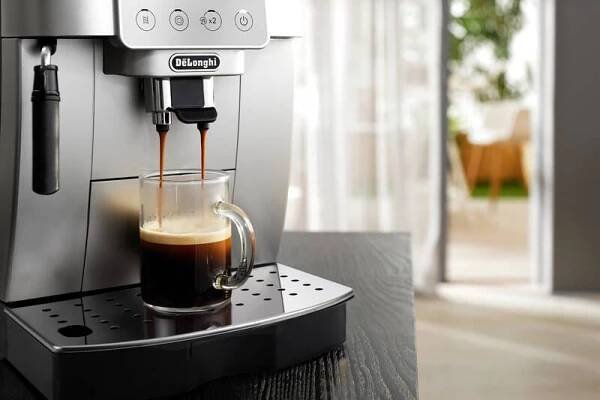 Espresso De'Longhi Magnifica Start ECAM 220.31 SSB černé/stříbrné… | DATART