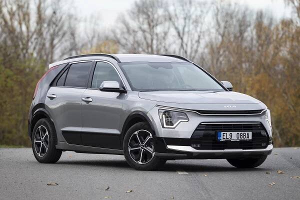 Test plug-in hybridní Kie Niro: Příměstský parťák s minimem chyb