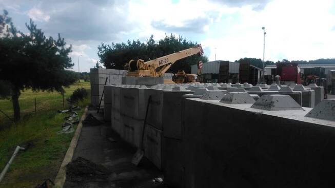 Oplocení arélu - MegaBeton - betonový blok