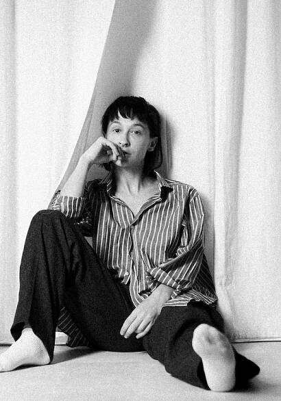 Nonbinary actor Noah Lamanna shines in Ginny & Georgia Season 3, reflects on queer storytelling, and teases their upcoming directorial debut.