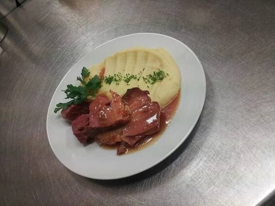 Restaurace a pivnice U Hudečků Prostějov | Apetee