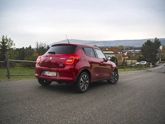 Test Suzuki Swift 4WD: Genericky jedinečný - AutoGrip