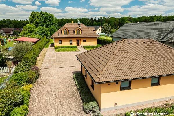 Prodej rodinného domu 6+1 Třeboň - Třeboňská realitní s.r.o.