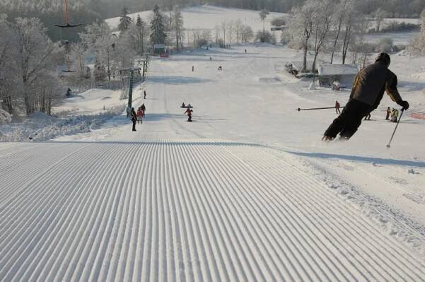 Ski areál Karasín - mimo provoz - informace a mapa