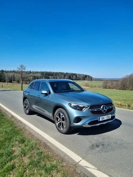 Test Mercedes Benz GLC 200d: Nízká spotřeba, vysoký luxus | Autojournal.cz