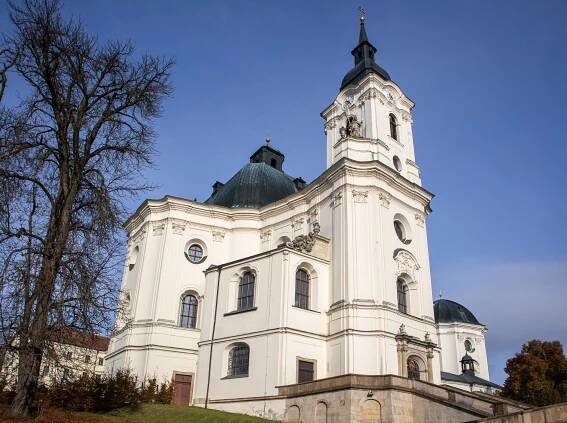 Kostel Jména Panny Marie ve Křtinách – okouzlující dílo architekta Santiniho