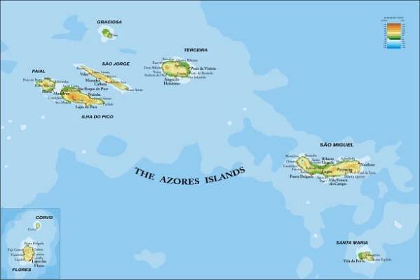 azorské ostrovy hyghly podrobná fyzická mapa - azory stock ilustrace