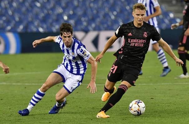 Real na úvod ligy remizoval v San Sebastiánu, Granada přehrála Alavés