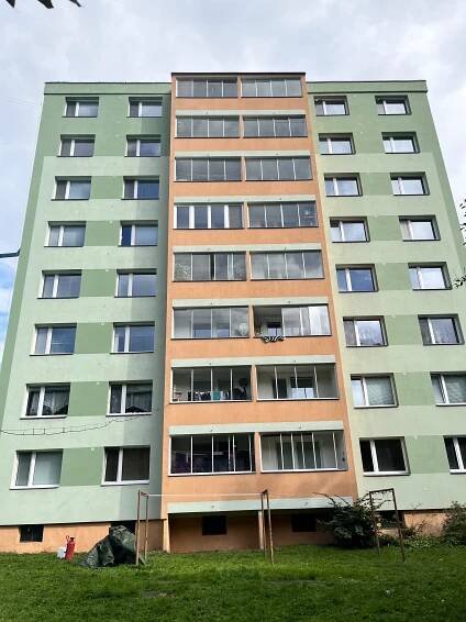Čištění střechy v obci Zlatá
